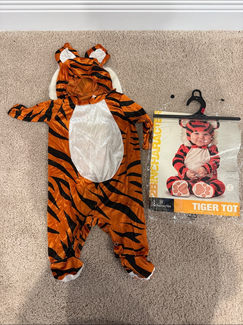 Tiger Tot baby costume